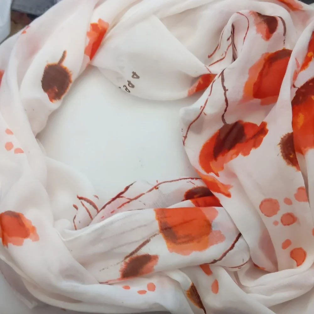 N/A unique scarf
